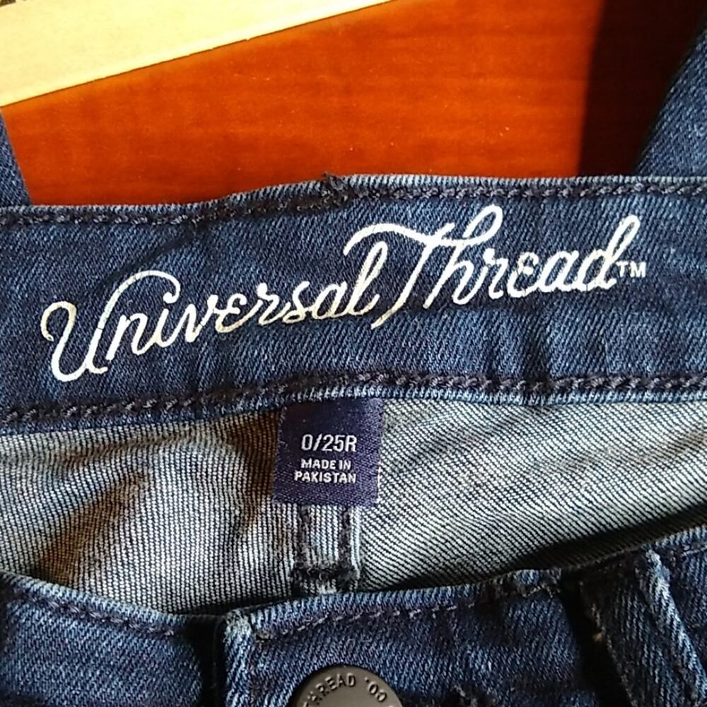 Universal Thread Mid Rise Skinny Ripped Jeans - Picture 7 of 9